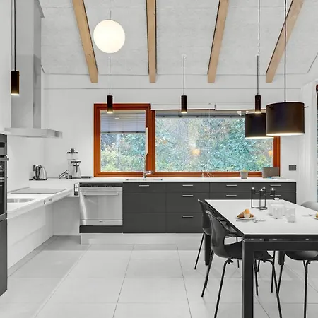 Stunning In With Kitchen